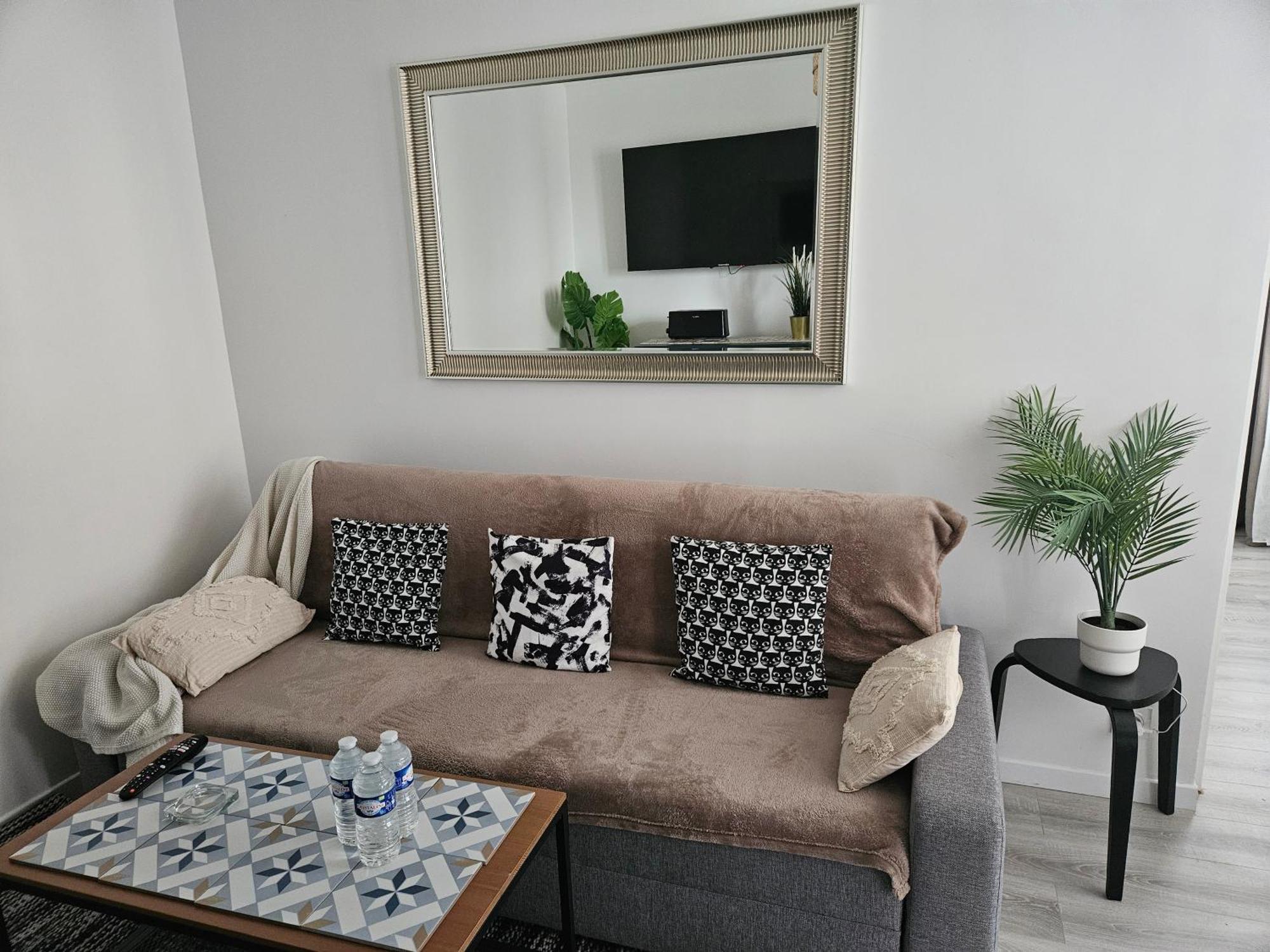 Studio Stade De France 17 Pour 4 Personnes Saint-Denis  Ngoại thất bức ảnh